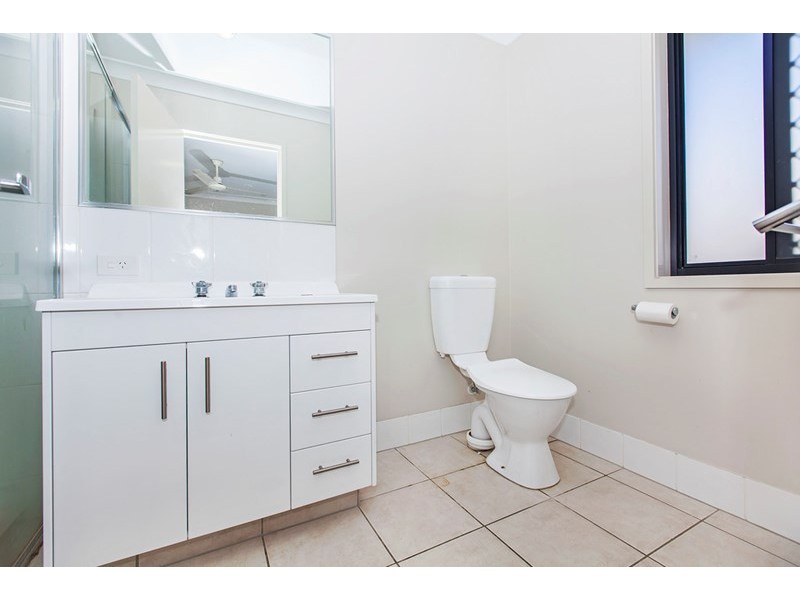 38 Park Edge Drive, Springfield Lakes QLD 4300