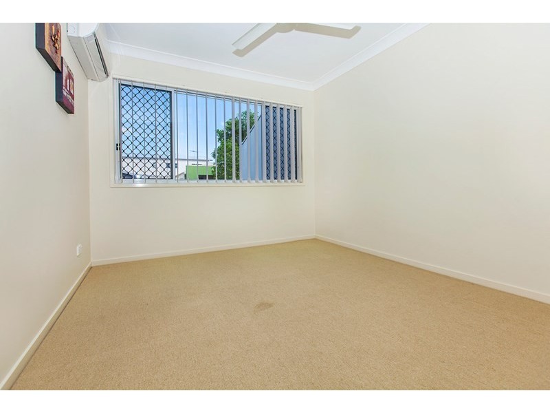 11 Periwinkle Lane, Springfield Lakes QLD 4300