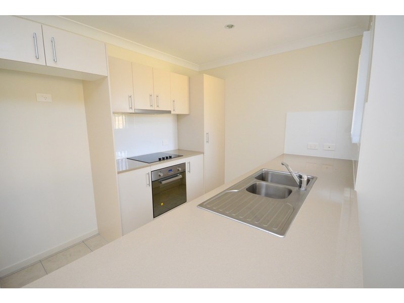 40 Whipbird Street, Bellbird Park QLD 4300