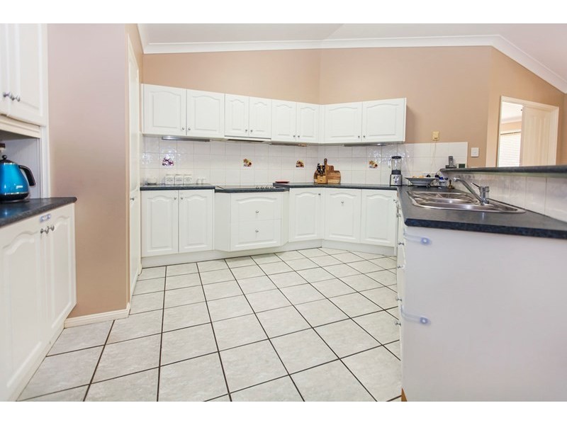 18 Glenhurst Court, Springfield QLD 4300