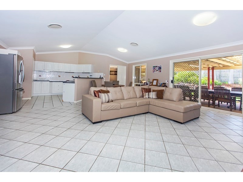 18 Glenhurst Court, Springfield QLD 4300