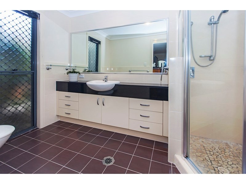 10 Emerson Close, Springfield Lakes QLD 4300