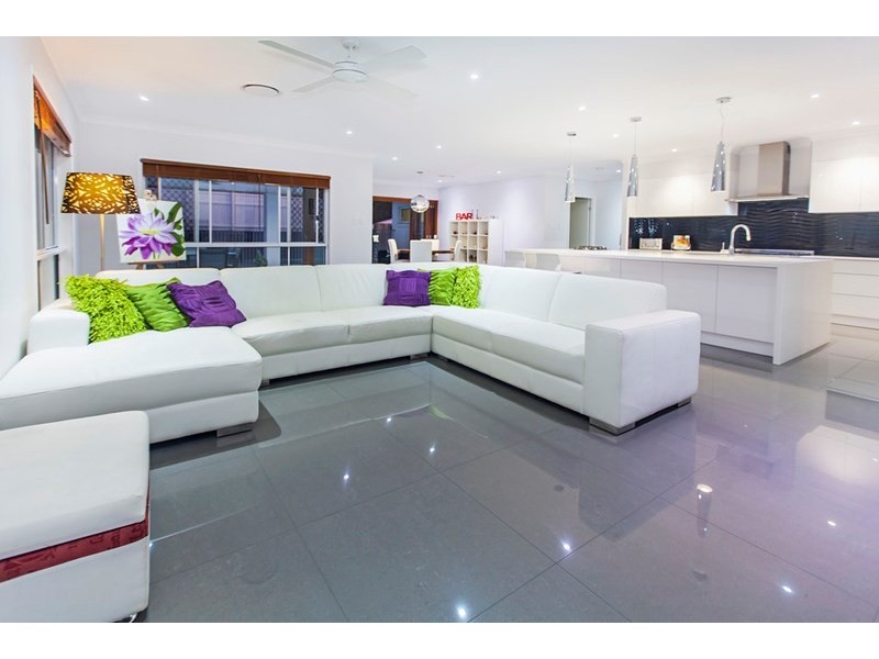 10 Grindelia Drive, Springfield Lakes QLD 4300