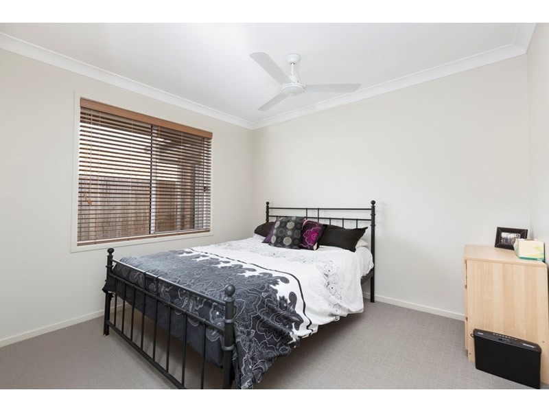 32 Hallvard Crescent, Augustine Heights QLD 4300