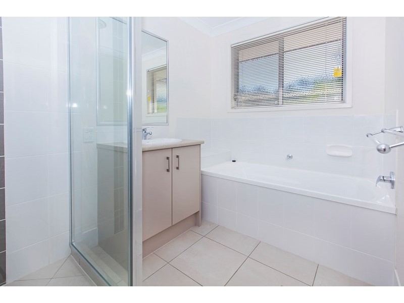 1a Brigid Boulevard, Augustine Heights QLD 4300