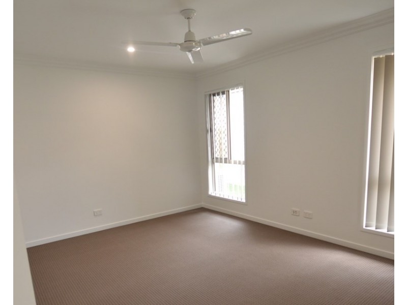 14 Splendid Drive, South Ripley QLD 4306
