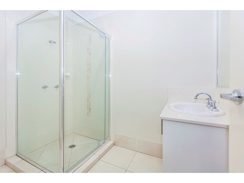 8 Kinglake Avenue, Springfield Lakes QLD 4300