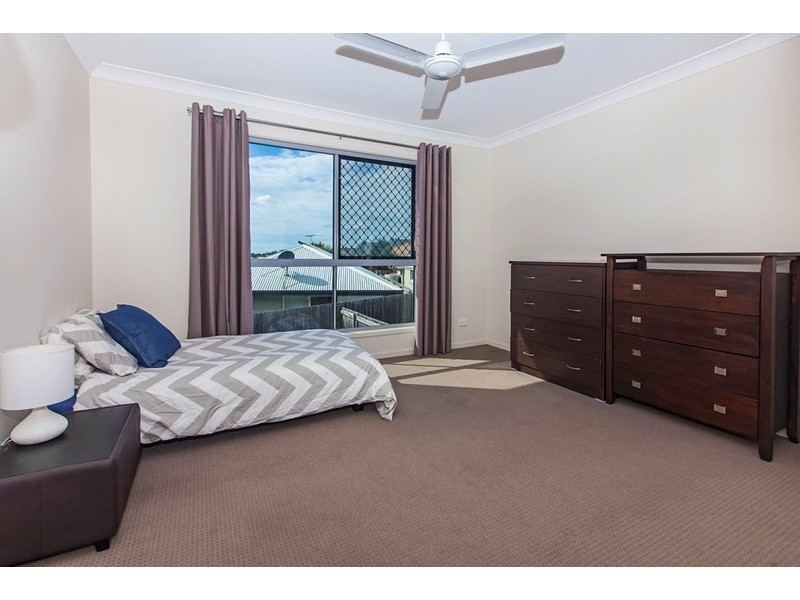 8 Kinglake Avenue, Springfield Lakes QLD 4300