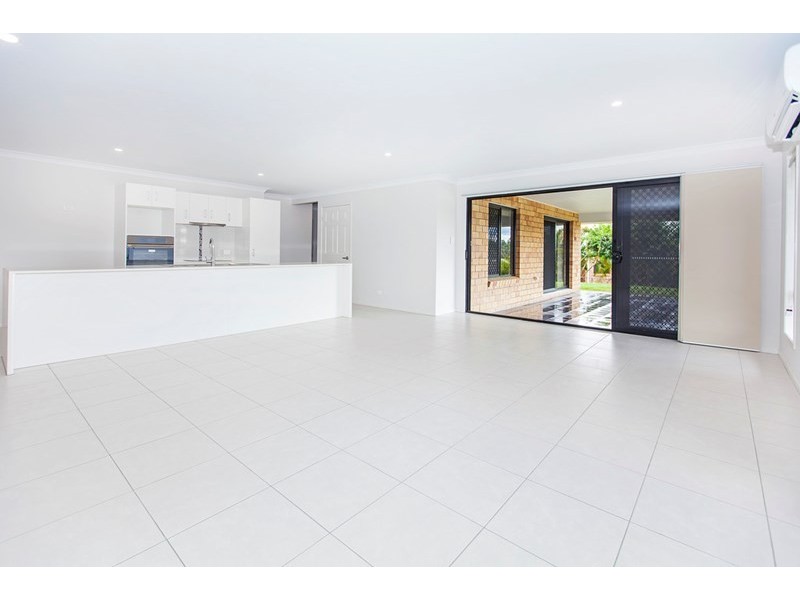 1 Rose Street, Yamanto QLD 4305