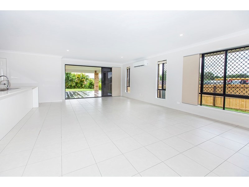 1 Rose Street, Yamanto QLD 4305