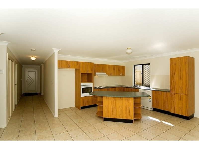 33 Berkshire Crescent, Springfield Lakes QLD 4300