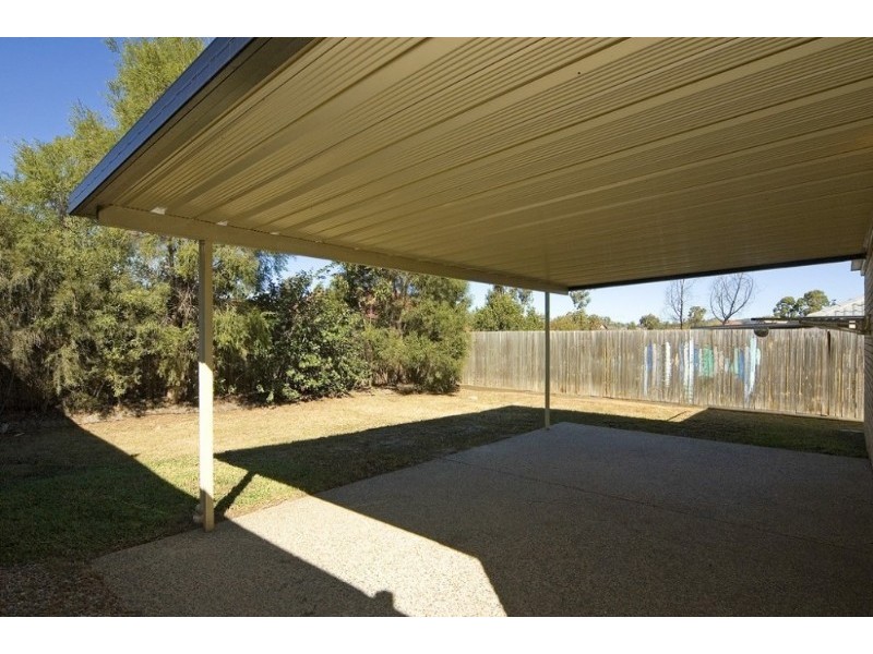 33 Berkshire Crescent, Springfield Lakes QLD 4300