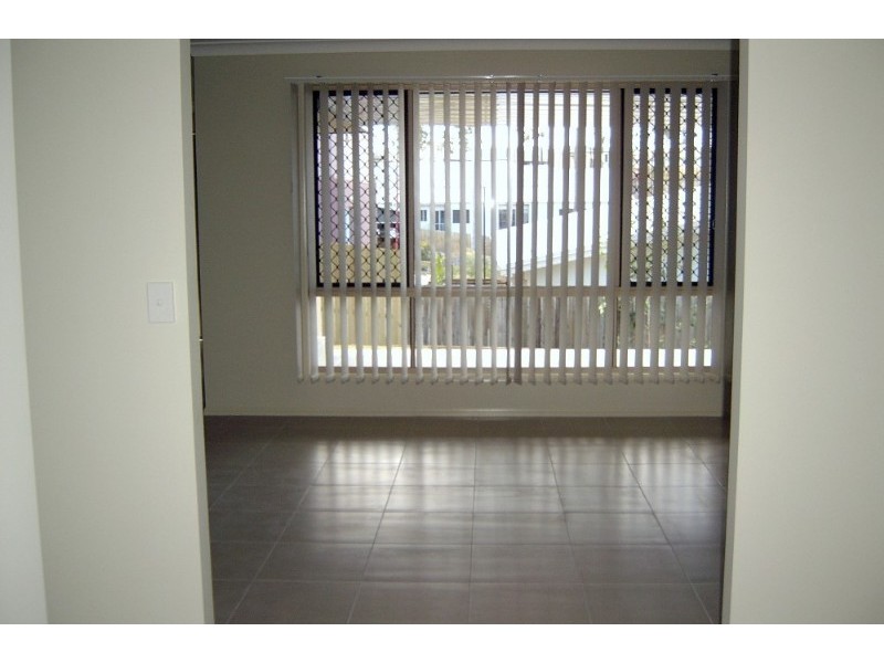 19 Ovals Terrace, Springfield Lakes QLD 4300