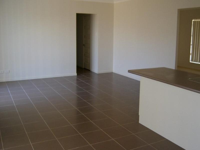 1 Mirage Avenue, Springfield Lakes QLD 4300