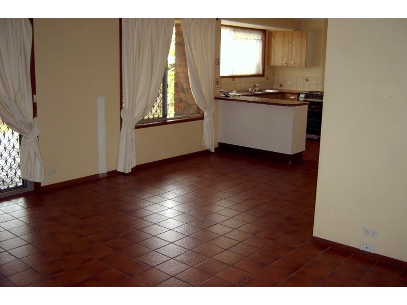 15 Acacia Place, Camira QLD 4300