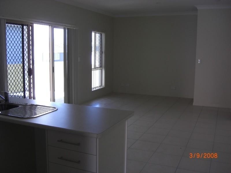 14 Inlet Lane, Springfield Lakes QLD 4300