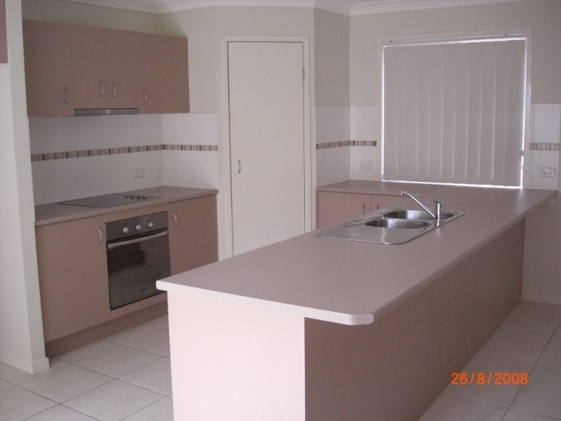19 Freesia Close, Springfield Lakes QLD 4300