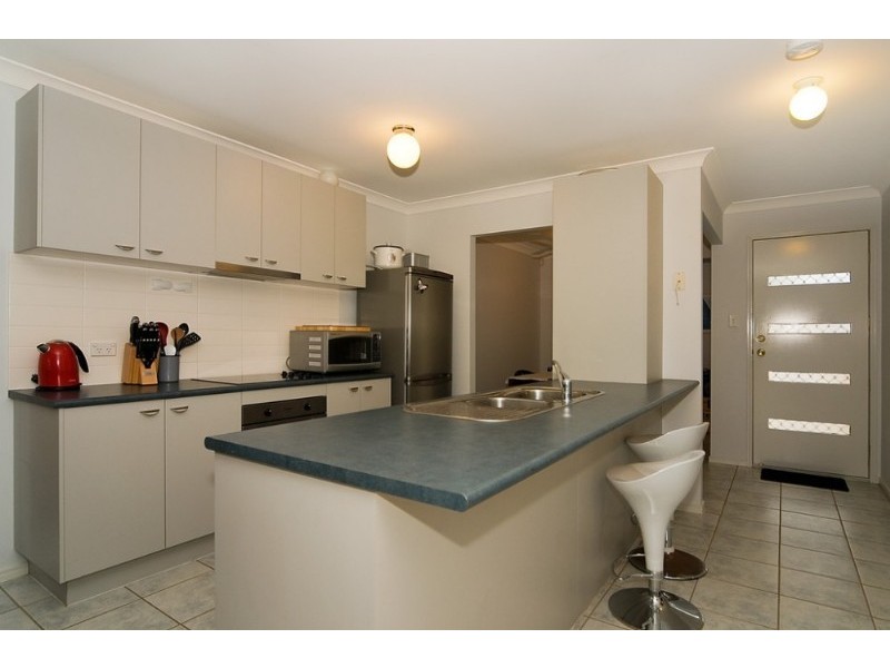 6 Marigold Close, Springfield Lakes QLD 4300