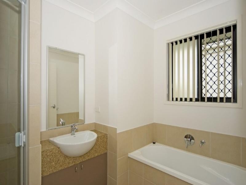 38 Diana Street, Springfield Lakes QLD 4300