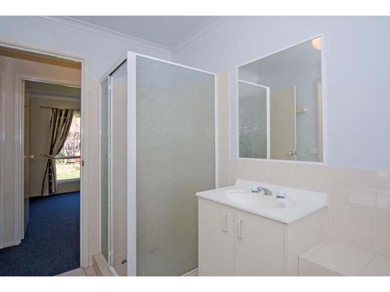 2/3 Broadfoot Drive, Goodna QLD 4300