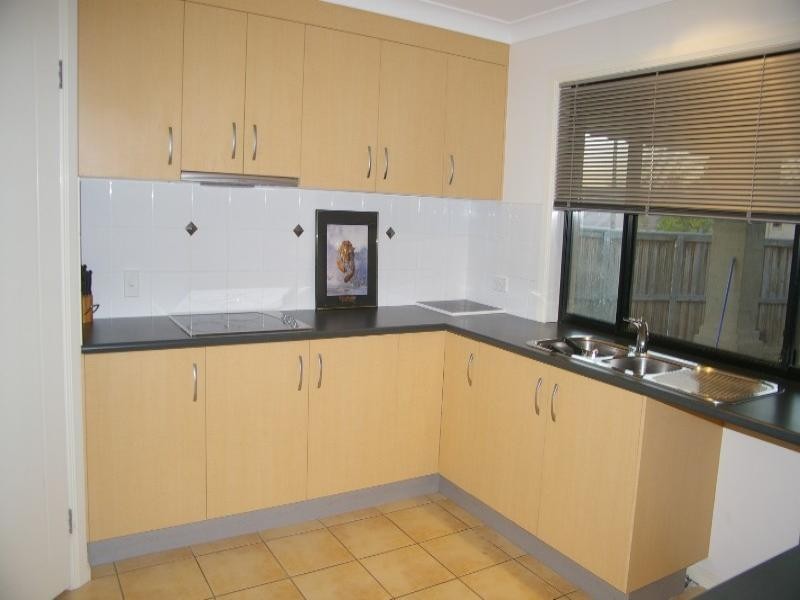 173 Lakeside Avenue, Springfield Lakes QLD 4300