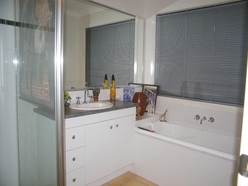 173 Lakeside Avenue, Springfield Lakes QLD 4300