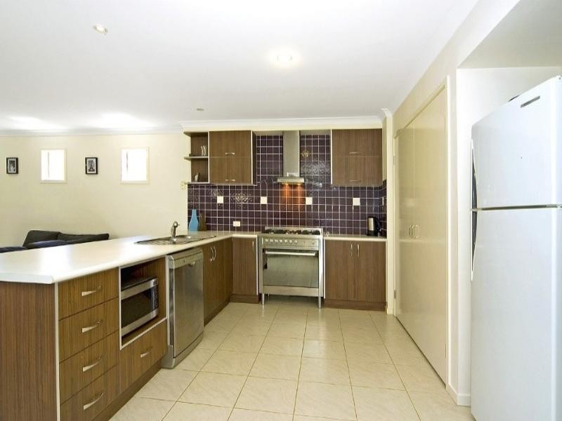 9 Jupiter Street, Springfield Lakes QLD 4300