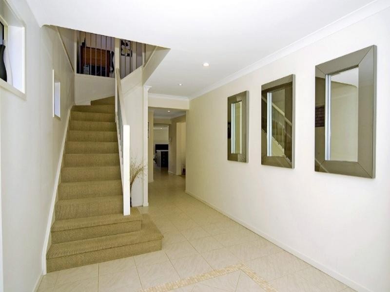 9 Jupiter Street, Springfield Lakes QLD 4300