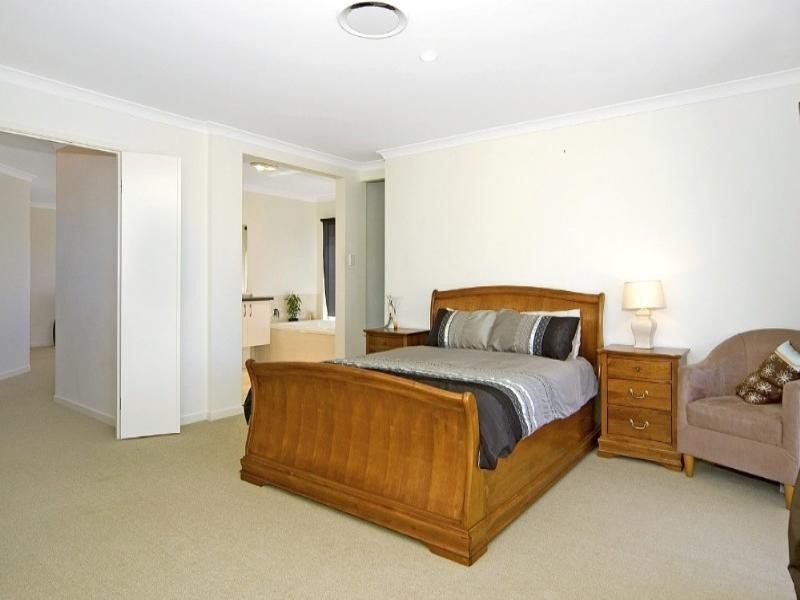 9 Jupiter Street, Springfield Lakes QLD 4300