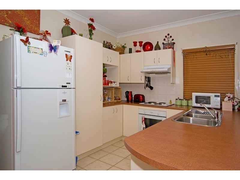 2 Chateau Street, Springfield Lakes QLD 4300