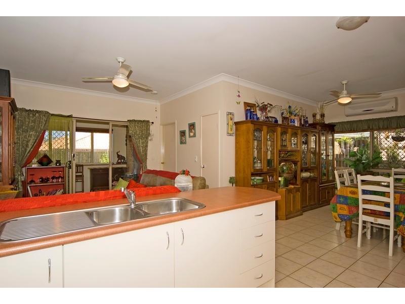 2 Chateau Street, Springfield Lakes QLD 4300