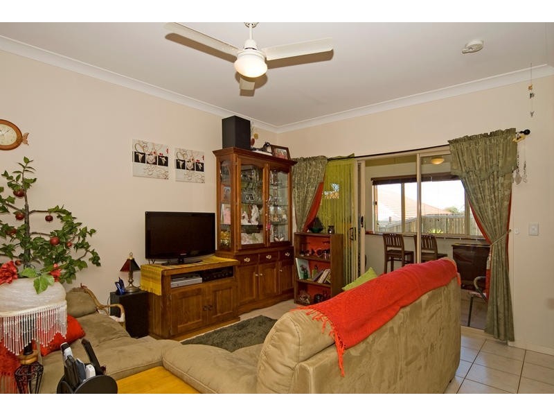 2 Chateau Street, Springfield Lakes QLD 4300