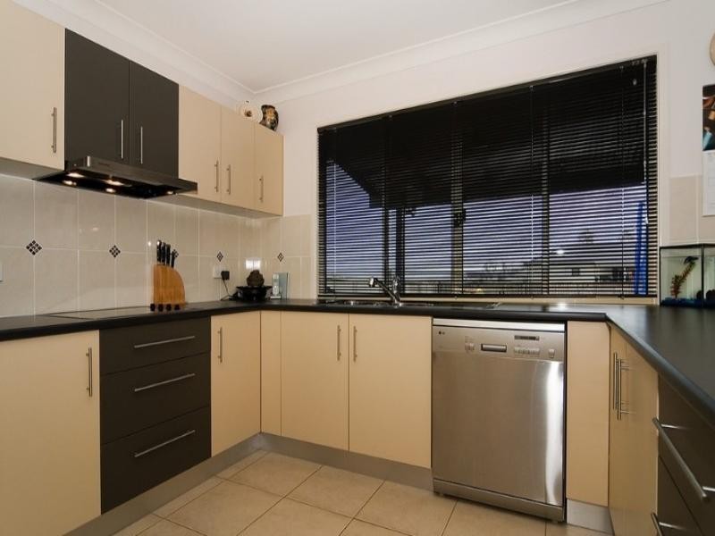 61 Highlands Terrace, Springfield Lakes QLD 4300