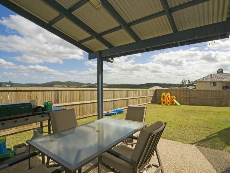 61 Highlands Terrace, Springfield Lakes QLD 4300