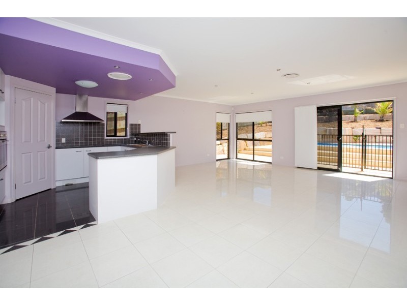 1 Clarence Avenue, Springfield QLD 4300