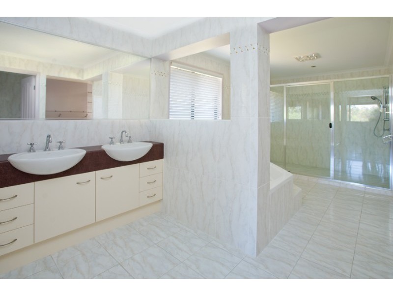 1 Clarence Avenue, Springfield QLD 4300