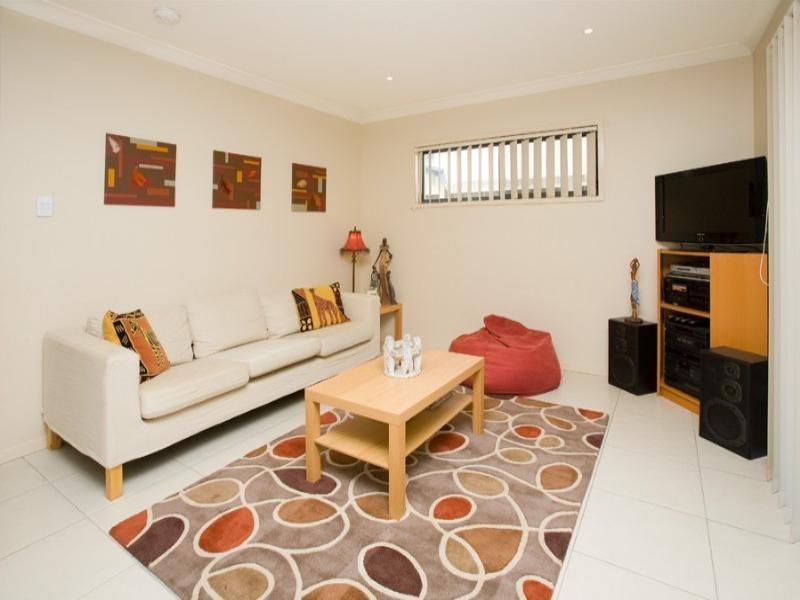 14 Treetops Avenue, Springfield Lakes QLD 4300