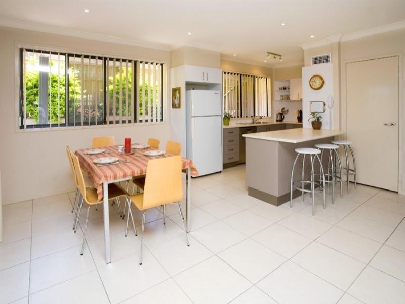 14 Treetops Avenue, Springfield Lakes QLD 4300