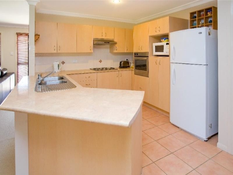 8 North Court, Springfield Lakes QLD 4300