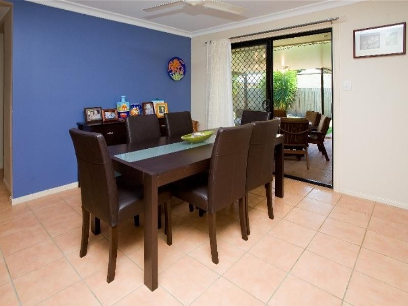 8 North Court, Springfield Lakes QLD 4300