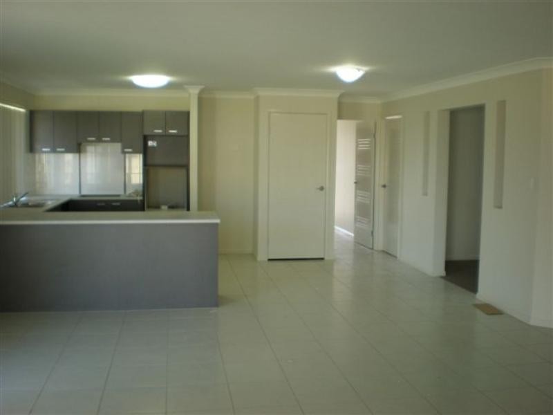 16 Harold Reinhardt Drive, Redbank Plains QLD 4301