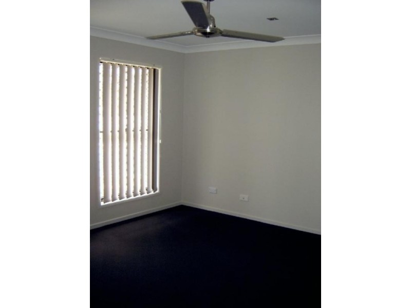 47 Lakes Entrance Drive, Springfield Lakes QLD 4300