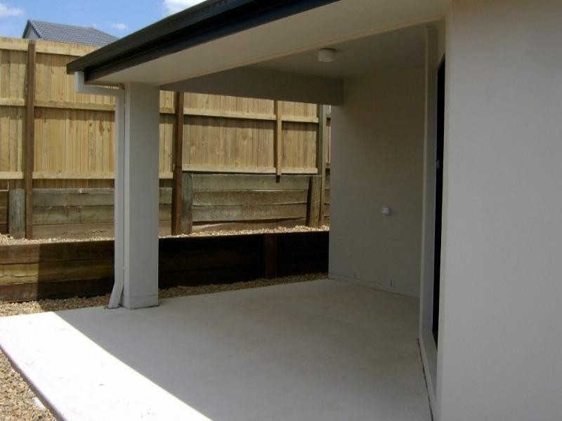47 Lakes Entrance Drive, Springfield Lakes QLD 4300