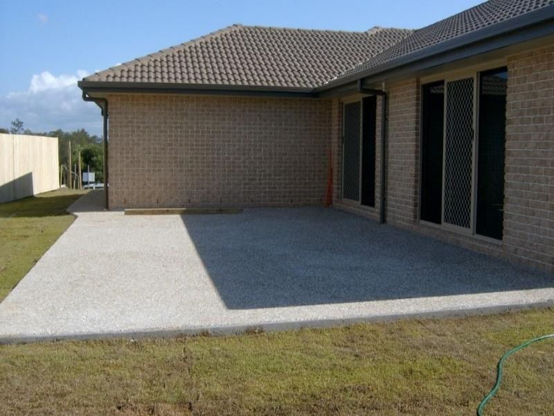 8 Gumleaf Place, Springfield QLD 4300