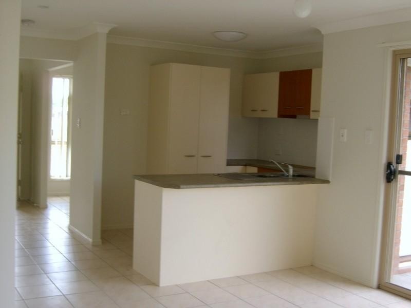 101 Anna Drive, Raceview QLD 4305