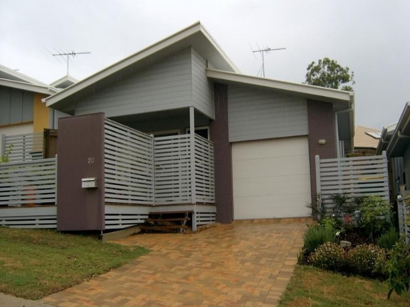 20 Creekside Drive, Springfield Lakes QLD 4300