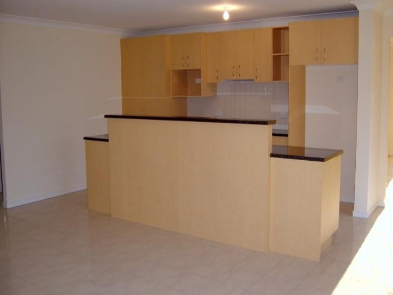 2 Ash Avenue, Springfield Lakes QLD 4300