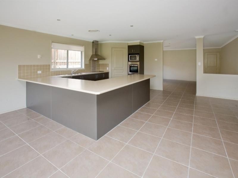 10 McAuley Crescent, Augustine Heights QLD 4300