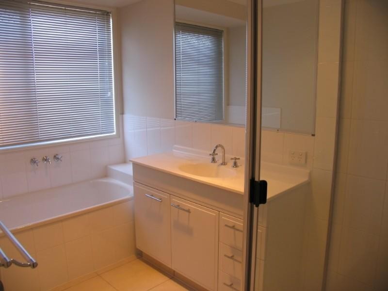 1 Jerome Avenue, Augustine Heights QLD 4300