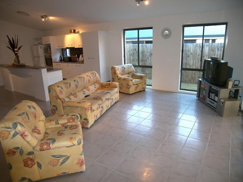 16 Orchard Crescent, Springfield Lakes QLD 4300